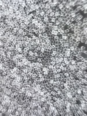 0.4 * 0.4mm وسائل الإعلام البلاستيكية إزالة طلاء حبات البلاستيك للترشيح الرملي